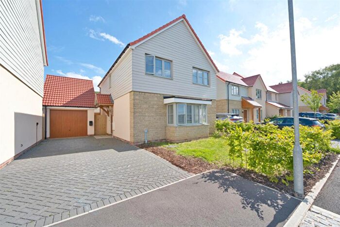 4 Bedroom Detached House For Sale In Keene Lane, Banwell - Ft Detached Garage, BS29