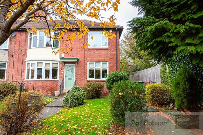 2 Bedroom Apartment To Rent In Wych Elm Crescent, High Heaton, Newcastle Upon Tyne, NE7