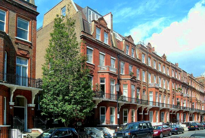 2 Bedroom Flat To Rent In Rosary Gardens, Kensington, London, SW7