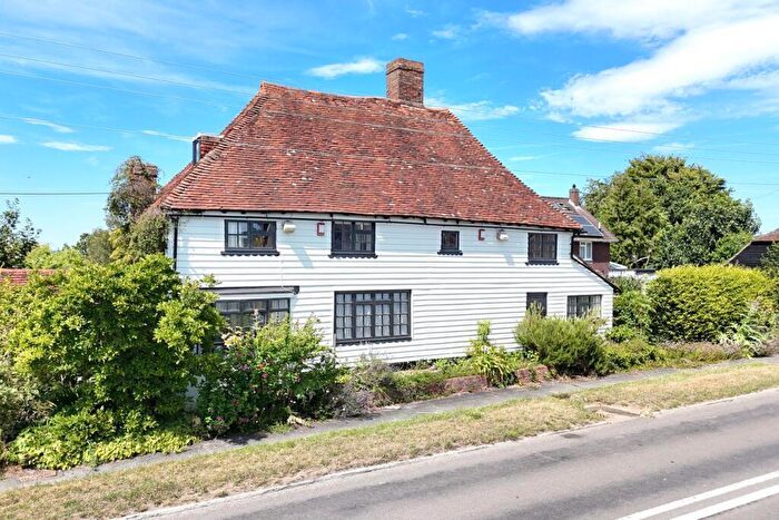 4 Bedroom Detached House For Sale In Boreham Street, BN27