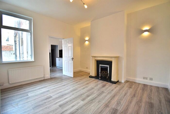 2 Bedroom Flat For Sale In Mortimer Road, South Shields, NE33