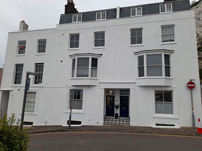 1 Bedroom Flat To Rent In East Cliff, Dover, Kent, CT16