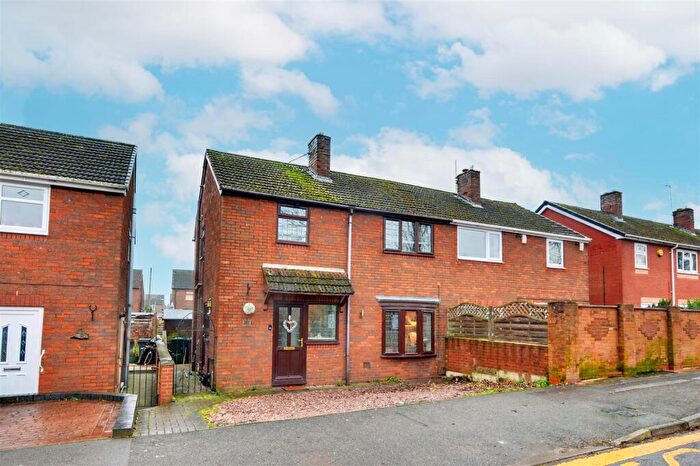 3 Bedroom Semi Detached House For Sale In Park Road, Calverton, Nottingham, NG14