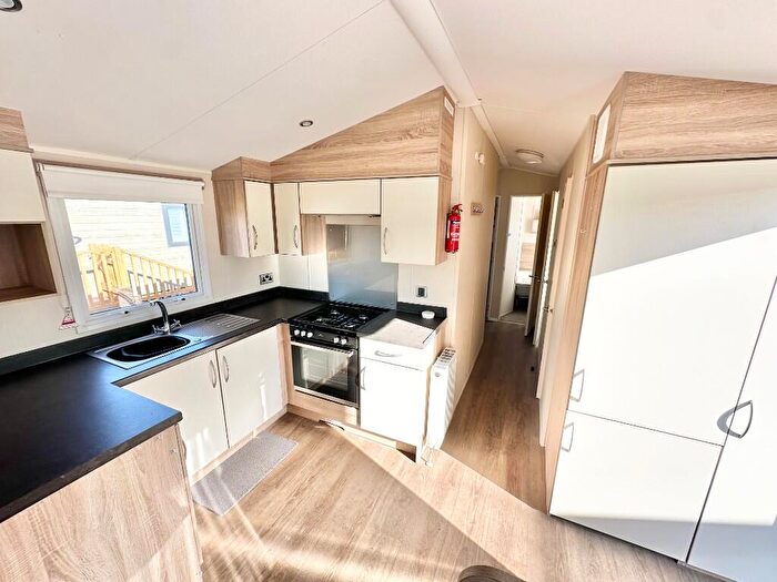 2 Bedroom Mobile Home For Sale In Willerby Lymington, Carnforth, Lancashire, LA6
