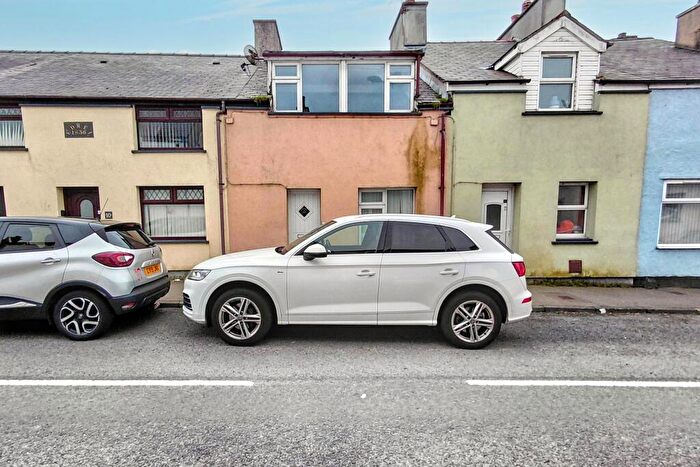 2 Bedroom Terraced House For Sale In High Street, Deiniolen, Caernarfon, LL55