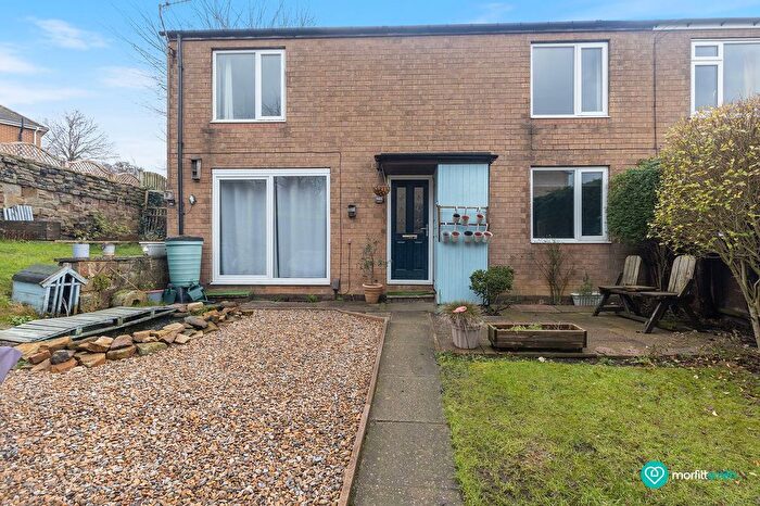 3 Bedroom Semi-Detached House To Rent In Studfield Rise, Sheffield, S6