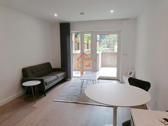 1 Bedroom Flat To Rent In Holland House, Parr's Way, London, W6