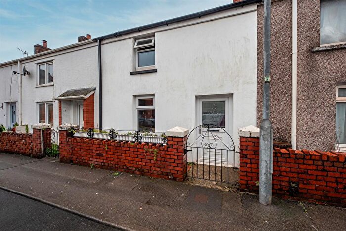 2 Bedroom Terraced House For Sale In Vivian Road, Sketty, Swansea, SA2