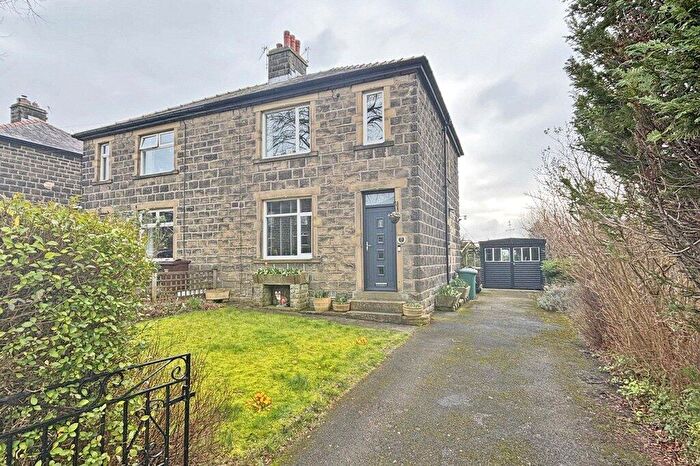 3 Bedroom Semi Detached House For Sale In Howden Road, Silsden, BD20
