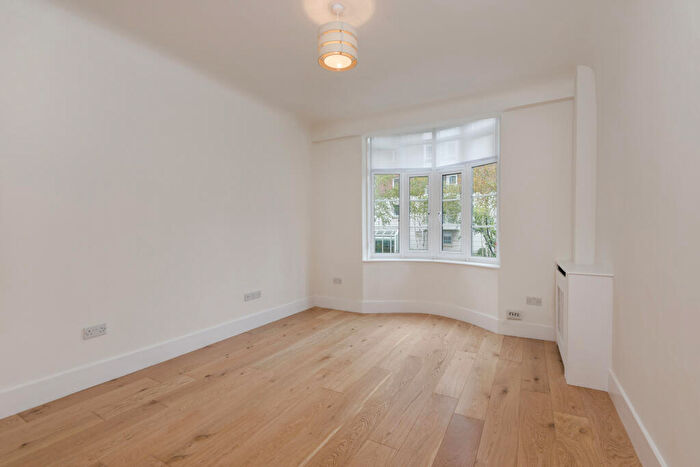 1 Bedroom Apartment To Rent In Grove End Gardens, Grove End Road, St John's Wood, London, NW8
