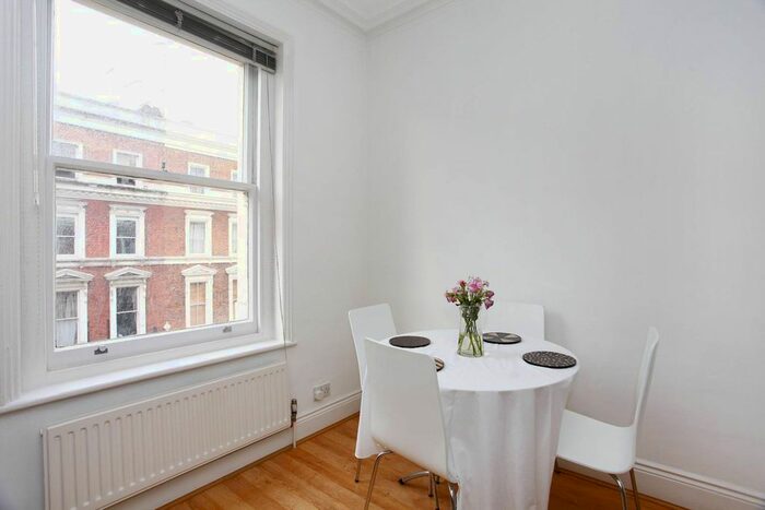 1 Bedroom Flat To Rent In Clifton Road, Little Venice, London, W9