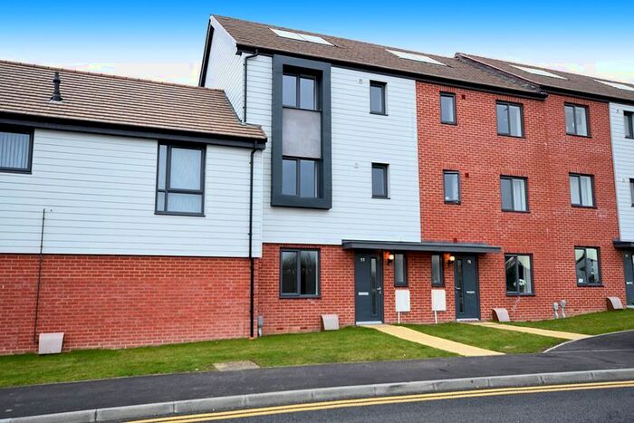 4 Bedroom Town House To Rent In Sittingbourne Road, Maidstone, ME14