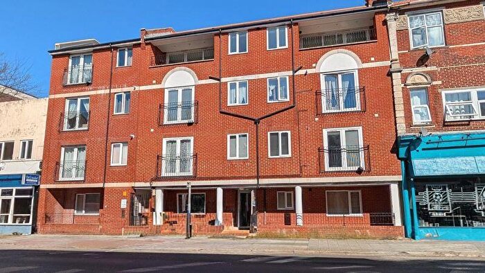 2 Bedroom Flat For Sale In Elm Grove, Southsea, PO5