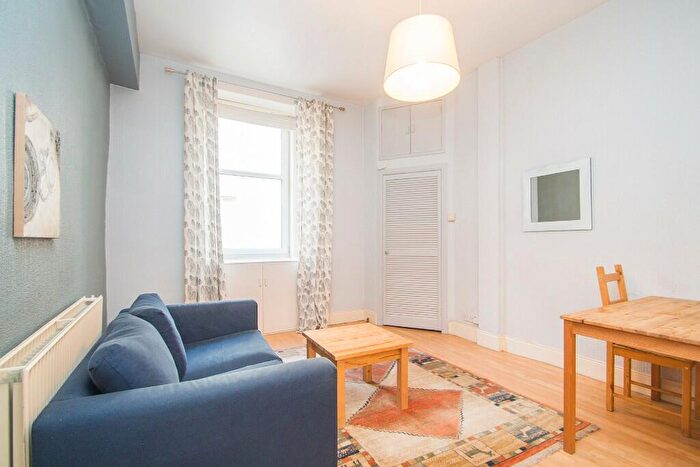 1 Bedroom Flat For Sale In / Hermand Street, Edinburgh, EH11