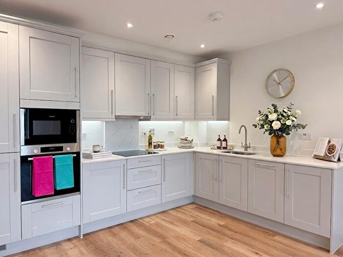 1 Bedroom Apartment For Sale In Off Fountain Way, Wilton Road, Salisbury, SP2