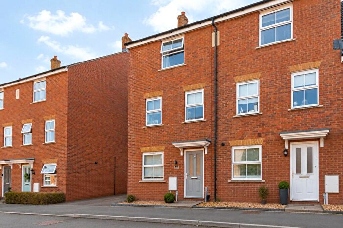 4 Bedroom End Of Terrace House For Sale In Lochem Road, Devizes, Wiltshire, SN10