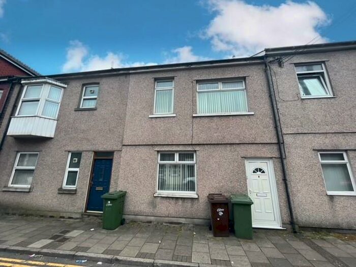 3 Bedroom House To Rent In Commercial Street, Senghenydd, Caerphilly, CF83