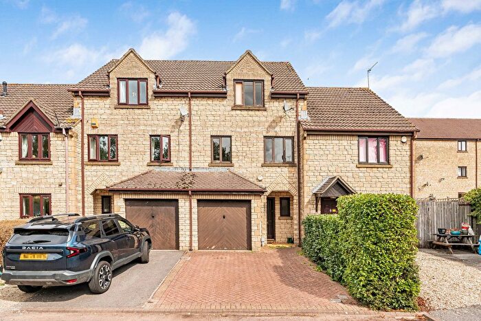 3 Bedroom Terraced House For Sale In Hanstone Close, Cirencester, Gloucestershire, GL7