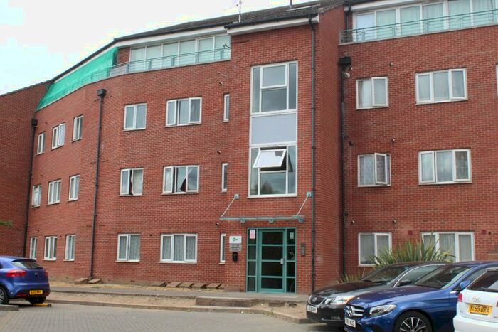 2 Bedroom Flat To Rent In St. Mark's Place, Dagenham, London, RM10