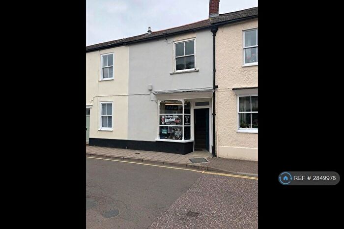 1 Bedroom Flat To Rent In Silver Street, Axminster, EX13