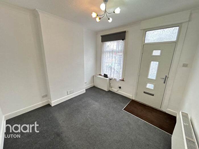 2 Bedroom Terraced House To Rent In St Pauls Road, Luton, LU1