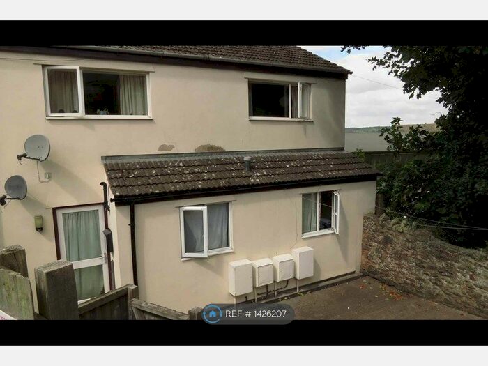 1 Bedroom Flat To Rent In Market Street, Cinderford, GL14