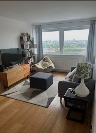 2 Bedroom Flat To Rent In Park South, Austin Road, London, SW11