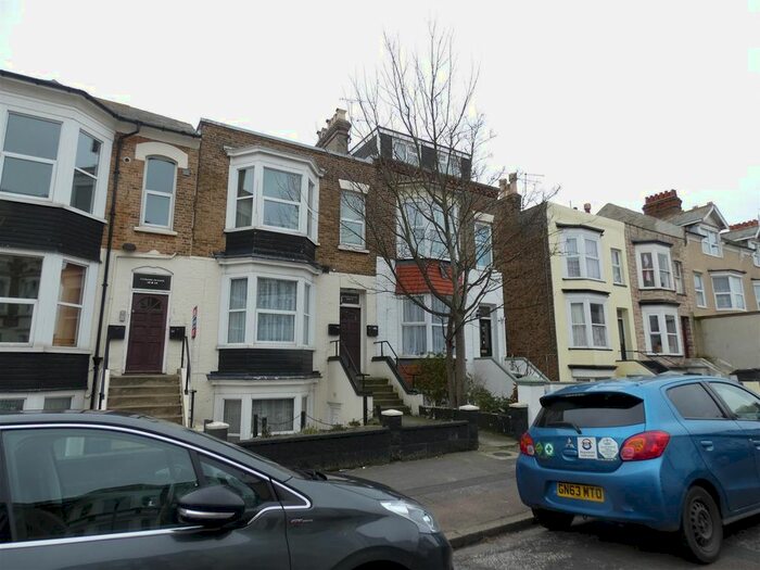 1 Bedroom Flat To Rent In Godwin Road, Cliftonville, Margate, CT9