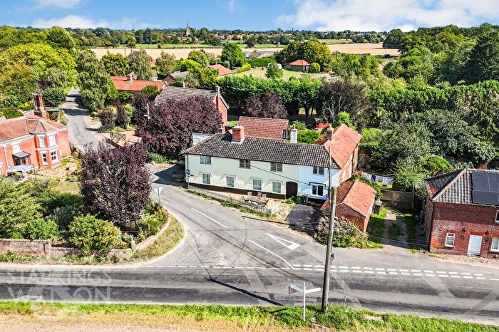 5 Bedroom Detached House For Sale In Hunts Corner, Banham, Norwich, NR16