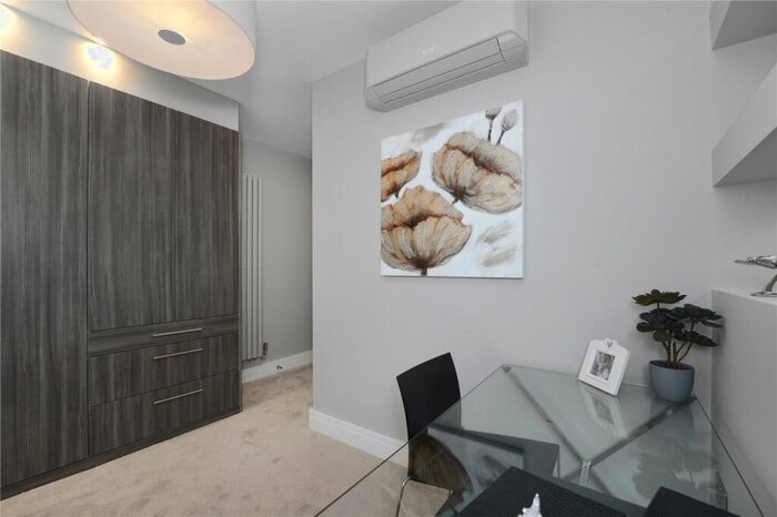 2 Bedroom Apartment To Rent In St. Johns Wood Park, London, NW8