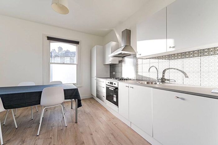 2 Bedroom Flat For Sale In Prairie Street, Diamond Conservation Area, London, SW8