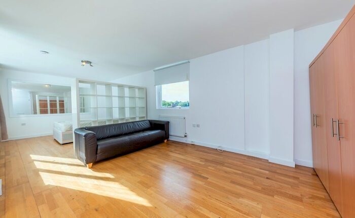 1 Bedroom Studio To Rent In Avenue Road, London, N6