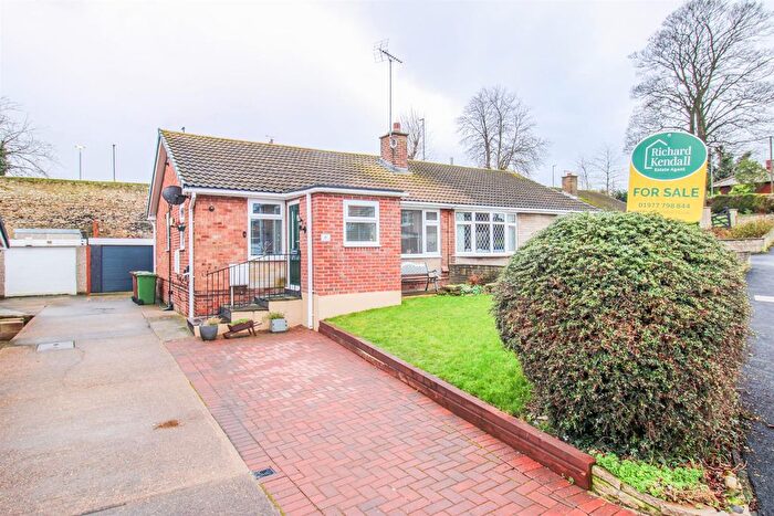 2 Bedroom Semi Detached Bungalow For Sale In Belvoir Drive, Knottingley, WF11