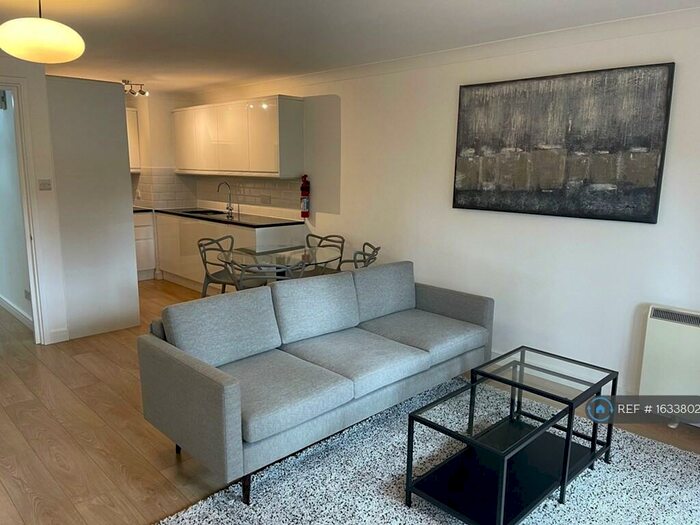 Studio To Rent In George Leybourne House, London, E1
