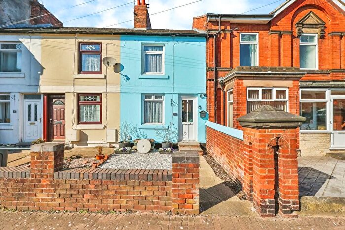 2 Bedroom Terraced House For Sale In Derby Road, Heanor, DE75