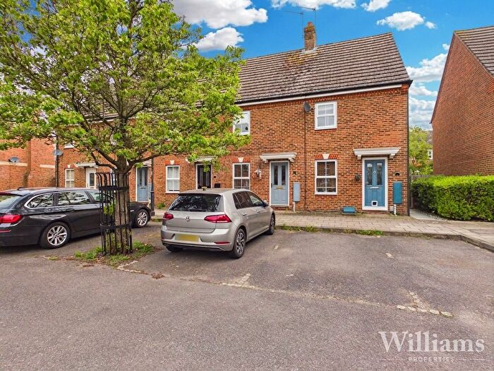 2 Bedroom Terraced House For Sale In Queensgate, Aylesbury, HP19