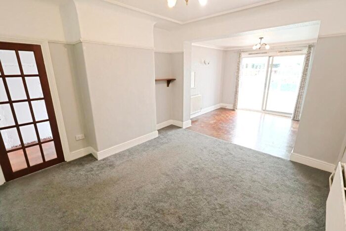 3 Bedroom Semi-Detached House For Sale In St. Chads Road, Blacon, Chester, CH1
