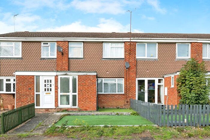 3 Bedroom Terraced House For Sale In Grange Close, Leighton Buzzard, LU7