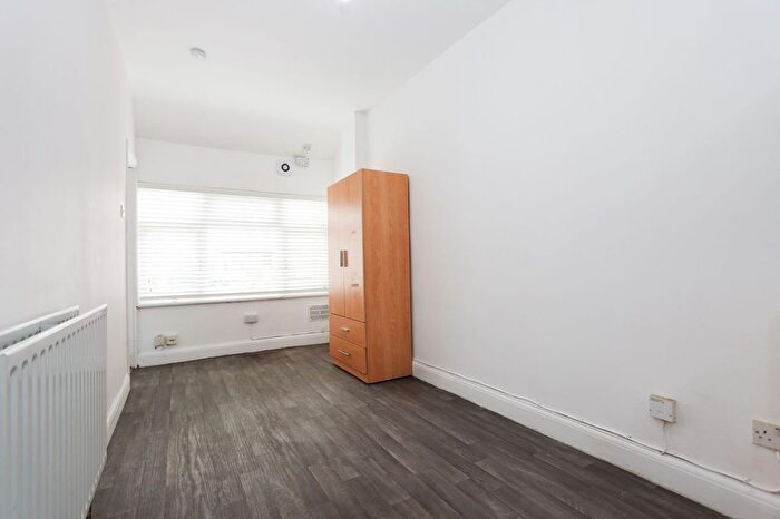 1 Bedroom Property To Rent In Lady Margaret Road, Southall, UB1
