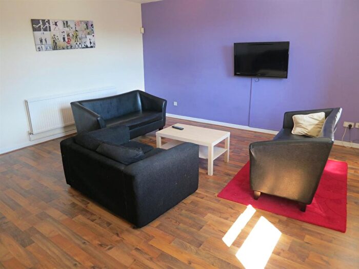 4 Bedroom Flat To Rent In Copson Street, Withington, Manchester, M20