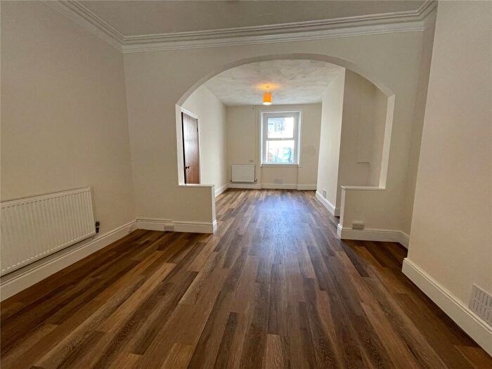 4 Bedroom Terraced House To Rent In Thomas Street, Caernarfon, Gwynedd, LL55