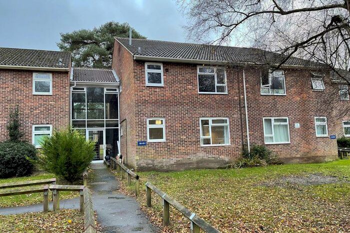 1 Bedroom Flat To Rent In Fleet, GU52