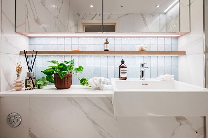 2 Bedroom Flat For Sale In Bow Green, E3