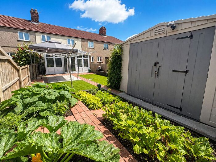 3 Bedroom Terraced House To Rent In Scott Road, Grays, RM16