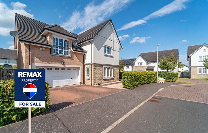 5 Bedroom Detached House For Sale In West Cairn View, Murieston, Livingston, EH54