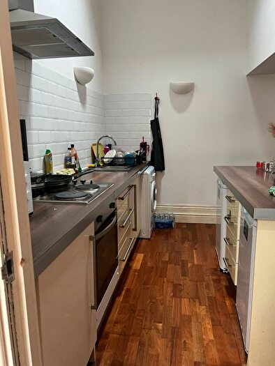 1 Bedroom Flat To Rent In Chancery Lane, Huddersfield, HD1