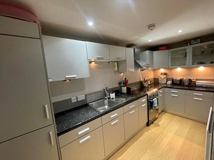 1 Bedroom Apartment To Rent In Wordsworth Avenue, Cardiff, CF24
