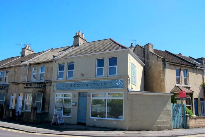 1 Bedroom Flat To Rent In Livingstone Road, First Floor Flat, Bath, BA2