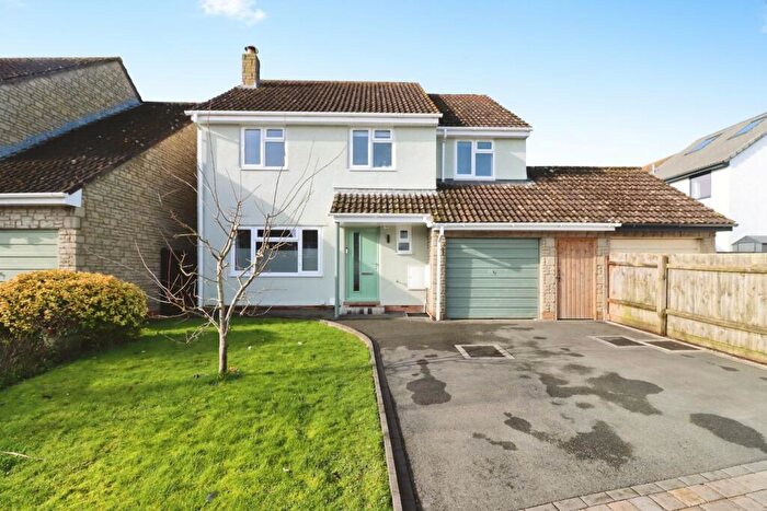 4 Bedroom House For Sale In Inglestone Road, Wickwar, Wotton-under-Edge, GL12