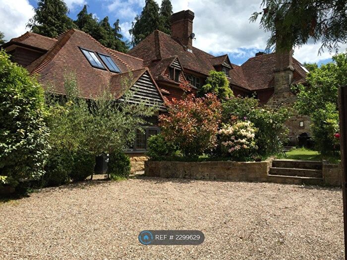 4 Bedroom Semi-Detached House To Rent In Tompsets Bank, Forest Row, RH18